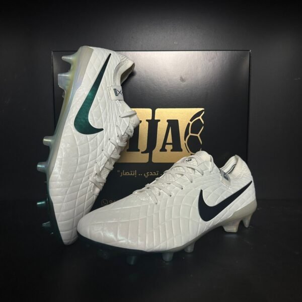 حذاء براغي نايك Tiempo Legend 10 Elite